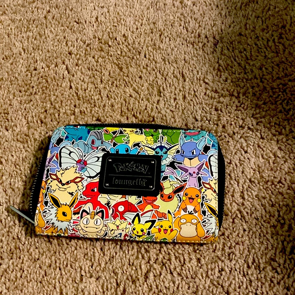 🔥Loungefly Pokémon wallet🔥